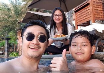 Sambil Menangis Sesenggukan, Anak Dewi Perssik Panjatkan Doa Sendu di Hari Ulang Tahunnya: Semoga Mama Papa Nggak Pernah Berantem