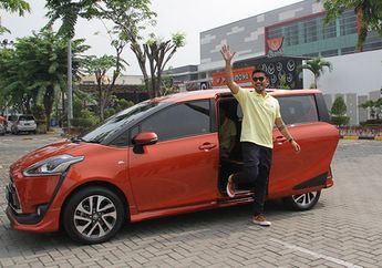 Ini Hal yang Diperhatikan Rio Dewanto Ketika Membeli Sebuah Mobil