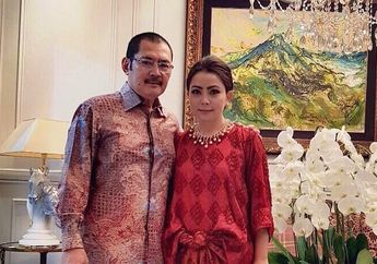Serasi, Mayangsari dan Bambang Trihatmodjo Kompak Kondangan Berbatik Biru!