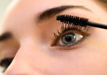 Mau Punya Bulu Mata Lentik Natural? Gunakan 3 Bahan Alami ini!