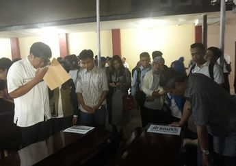 Isak Tangis Keluarga Warnai Proses Penyerahan Jenazah Korban Kecelakaan Pesawat Lion Air JT610