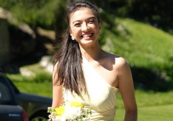 Hadiri Victoria&rsquo;s Secret Fashion Show 2018, Raline Shah Tampil Chic dengan Dress Bermotif Hati!