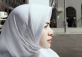 Baru 4 Bulan Hijrah Sudah Mau Buka Hijab, Nikita Mirzani: Kok Malah Tambah Berat, Ya 