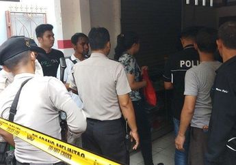 Kunci Rumah Hilang, Polisi Bobol Pintu Rumah Korban Pembunuhan Satu Keluarga di Bekasi dengan Linggis