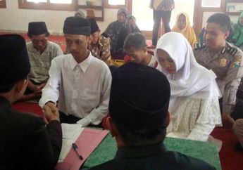 Pernah Membuang Bayi, Pasangan Asal Jombang Ini Terjerat Hukuman Pidana dan Terpaksa Menikah di Masjid Mapolres Jombang