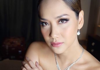 Intip Penampilan Bunga Citra Lestari dengan Gaya Busana Edgy Glam Look yang Memesona