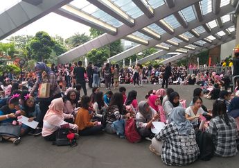 Demi Nonton Blackpink, Penggemar Sudah Padati Sentul International Convention Centre Sejak Siang Hari