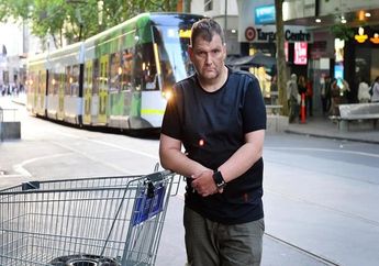 From Hero to Zero, Gelandangan Ini Awalnya Dijuluki Pahlawan Karena Halangi Serangan Teror, Kini Ia Diseret ke Pengadilan