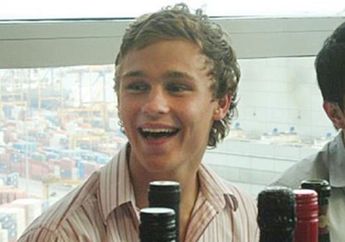 Alami Koma Hingga Lumpuh, Seorang Pemain Rugby Akhirnya Meninggal Dunia Akibat Makan Siput