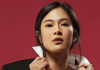 Intip Isi Rumah Dian Sastrowardoyo yang Bernuansa Vintage dan Berhiaskan Lampu Kristal