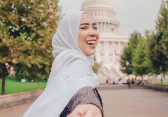 Fitri Tropica Temukan Kembali Handphone Setelah Hilang 6 Bulan Di Rusia