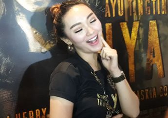 Ekspresi Zaskia Gotik saat Menonton Vicky Prasetyo Grebek Angel Lelga