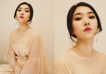 Gelar Lamaran Hari Ini, Isyana Sarasvati Tampil Curi Perhatian Pakai Kebaya Warna Peach!