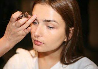 3 Cara Mudah Mengatasi Foundation yang Oksidasi, Simak yuk! 