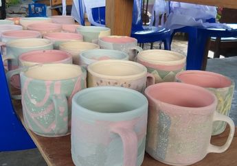 Serunya Pengalaman Melukis Cangkir Desain Sendiri di Kaloka Pottery