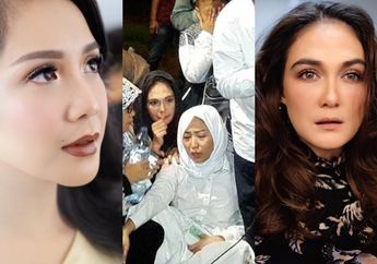 Takziah Ibunda Ayu Dewi, Luna Maya hingga Nagita Slavina Berderai Air Mata