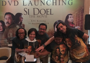 DVD Si Doel The Movie Baru Saja Launching, 100 Ribu Copy Langsung Habis Terjual!