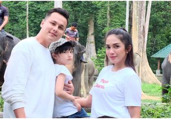 Tepat di Hari Sumpah Pemuda, Elea Putri Cantik Ussy Sulistiawaty dan Andhika Pratama Genap Berusia 7 Tahun
