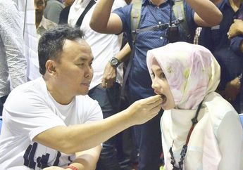 Nggak Kalah Cantik, Begini Pesona Istri  dari Mantan Suami Ussy Sulistiawaty