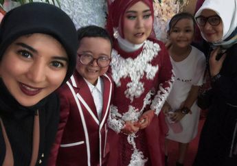 Viany Zaelany, Wanita yang Digosipkan Dekat dengan Daus Mini Hadir di Resepsi Pernikahan