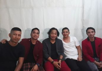 Setelah Lama Vakum, Pasha Kembali Tampil Bersama Grup Band Ungu