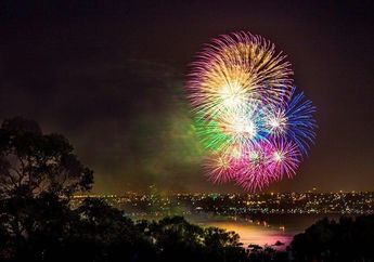Tahun Baru 2019 : 6 Tempat Melihat Kembang Api di Jogja, Mulai dari Bukit Bintang hingga Malioboro