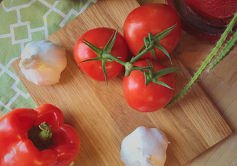 Cegah Tumor Payudara dengan Mengonsumsi 8 Jenis Makanan Ini!