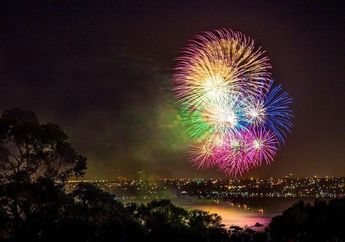 Tahun Baru 2019 : 4 Kota di Indonesia&nbsp;Melarang&nbsp;Kembang Api di Perayaan Malam Pergantian Tahun