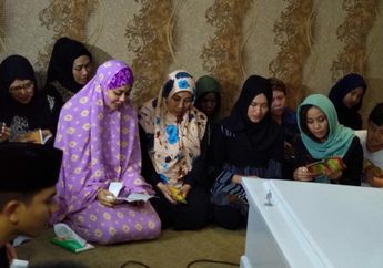 Juliana Moechtar, Istri Herman Seventeen Minta Doa untuk Pemakaman Sang Suami Di Tidore Hari Ini