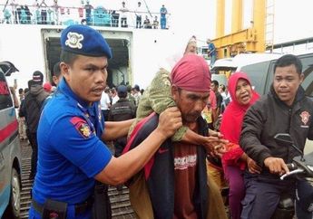 Warga Pulau Sebesi Terkurung Abu Vulkanik Gunung Anak Krakatau : Kondisinya Sangat Mencekam
