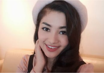 Awal Tahun Baru 2019, Fitri Carlina Mengaku Senang Menengok sang Nenek