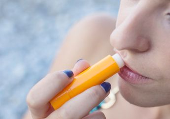 Sering Tercicip, Lip Balm Sangat Berbahaya Bagi Kesehatan Jika Tertelan