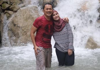 Terlihat Foto Mesra Bersama, Ternyata Zaskia Adya Mecca dan Hanung Bramantyo Sedang Bertengkar, Ada Apa Ya?