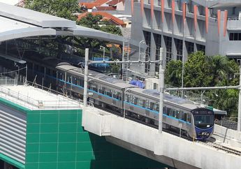 Kronologi 2 Selebgram Berpose Sambil Injak Kursi MRT Jakarta yang Belum Beroperasi, Pengelola Sebut Sudah Diperingatkan