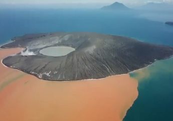 BNPB Sebut Perubahan Morfologi Gunung Anak Krakatau Begitu Cepat, Air Laut di Sekelilingnya Tampak Berwarna Oranye