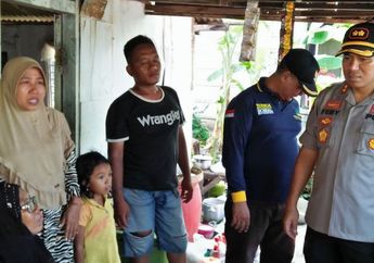 Miris, Nenek 71 Tahun Bersama Anak dan Cucunya Sempat Tertimpa Atap Warungnya Saat Angin Puting Beliung Terjang Glagah Lamongan