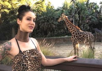 Terobsesi Jadi Jerapah, Wanita ini Regangkan Lehernya Selama 5 Tahun!