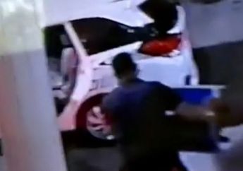 Terekam Kamera CCTV, Pengendara Mobilio Curi Kotak Amal Masjid yang Berisi Uang Rp 20 Ribu