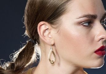 Pernah Kedutan di Telinga Kanan Atas, Begini Mitosnya Menurut Islam