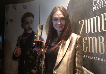 Raih Penghargaan Aktris Utama Terbaik, Luna Maya Gemetar Bawa Piala Maya 2019