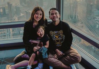 Anggun Bak Wanita Eropa Zaman Victorian, Intip Penampilan Sarwendah Bersama Ruben Onsu Saat Lakukan Maternity Shoot