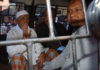 Tak Dapat Penuhi Syarat Formil Undang-Undang, Abu Bakar Ba'asyir Batal Dibebaskan