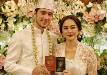 Aura Kasih Gelar Pengajian Atas Kehamilannya yang Memasuki Usia 4 Bulan