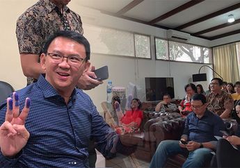 Ahok Bebas, Perempuan yang Duduk di Sebelah BTP Curi Perhatian