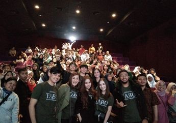 Keseruan Teater Visit Film Tabu, Bastian Steel Paling Laku!