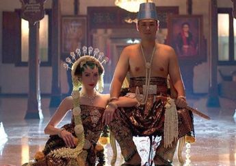 Deretan Potret Kemesraan Anak Tiri Mayangsari, Panji Adhikumoro dengan Istri Bulenya di Hamparan Salju, So Sweet Banget! 