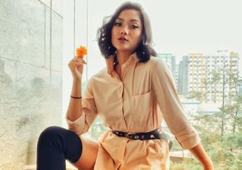 Tampil Seksi dengan Busana Cheongsam, Penampilan Marion Jola Sukses Mencuri Perhatian!