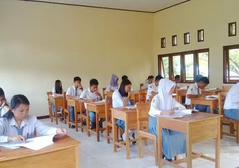 Kronologi Kepsek di Riau Dicopot Usai Viral Siswa Gadai HP Demi Bayar Uang Praktik, Sekolah Buka Suara