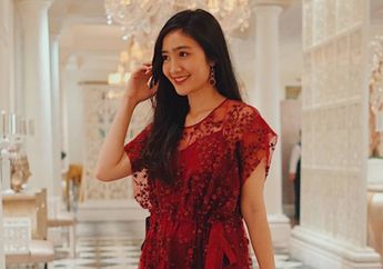 Stand Out! Ini 4 Ide Outfit Merah Ala Febby Rastanty Buat Kondangan!
