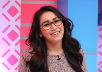 Berpose Bak Supermodel Saat Liburan di Turki, Penampilan Ayu Ting Ting yang Rogoh Kocek Puluhan Juta Curi Perhatian!